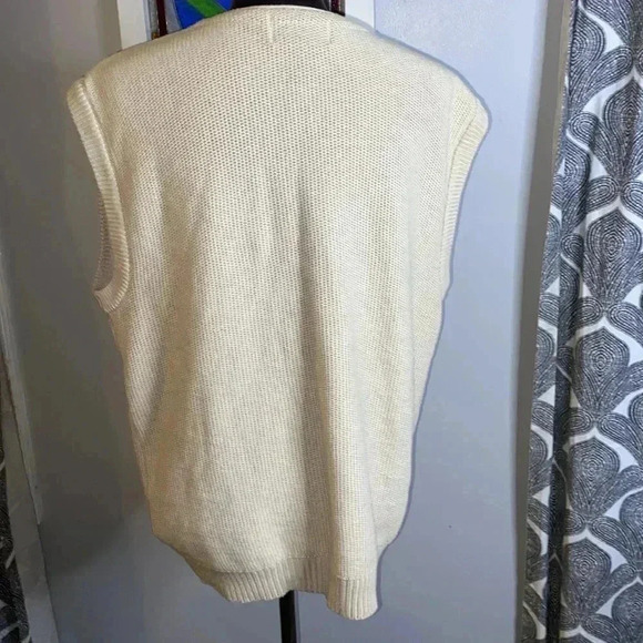 Harvard University 100% cotton button up sweater vest - Picture 4 of 6